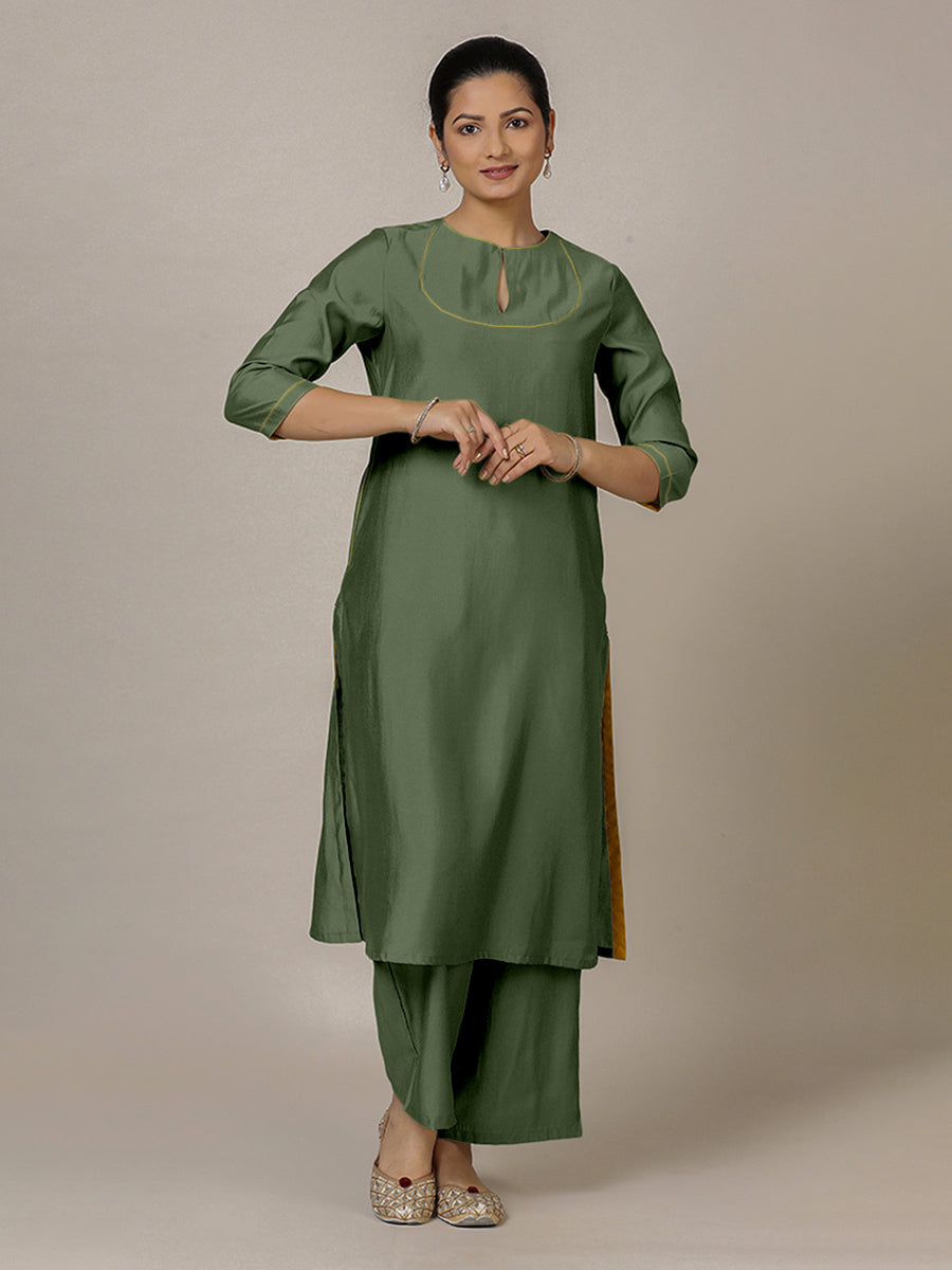Zoya x Rozaana Kurta, in Green Viscose, featuring three quarter sleeves and keyhole neckline, made for daily & work.