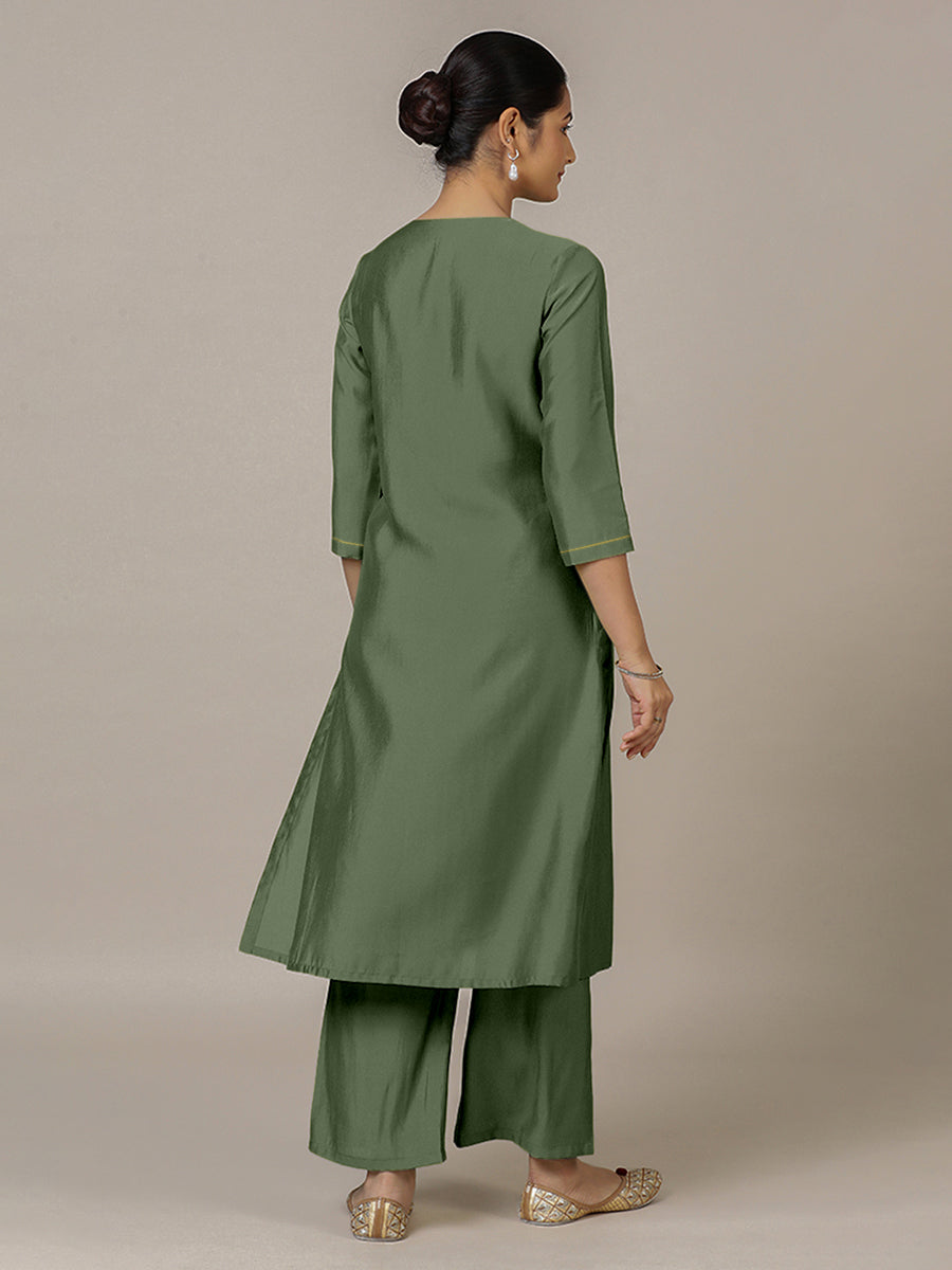 Zoya x Rozaana Kurta, in Green Viscose, featuring three quarter sleeves and keyhole neckline, made for daily & work (view 2).