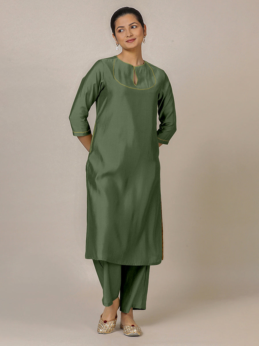 Zoya x Rozaana Kurta, in Green Viscose, featuring three quarter sleeves and keyhole neckline, made for daily & work (view 5).