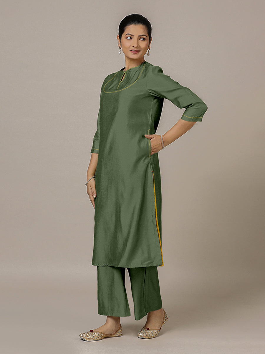Zoya x Rozaana Kurta, in Green Viscose, featuring three quarter sleeves and keyhole neckline, made for daily & work (view 7).