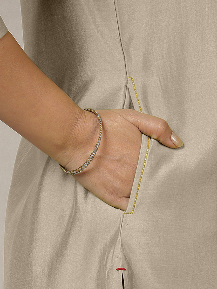 Zoya x Rozaana Kurta, in Grey Viscose, featuring three quarter sleeves and keyhole neckline, made for daily & work (view 4).