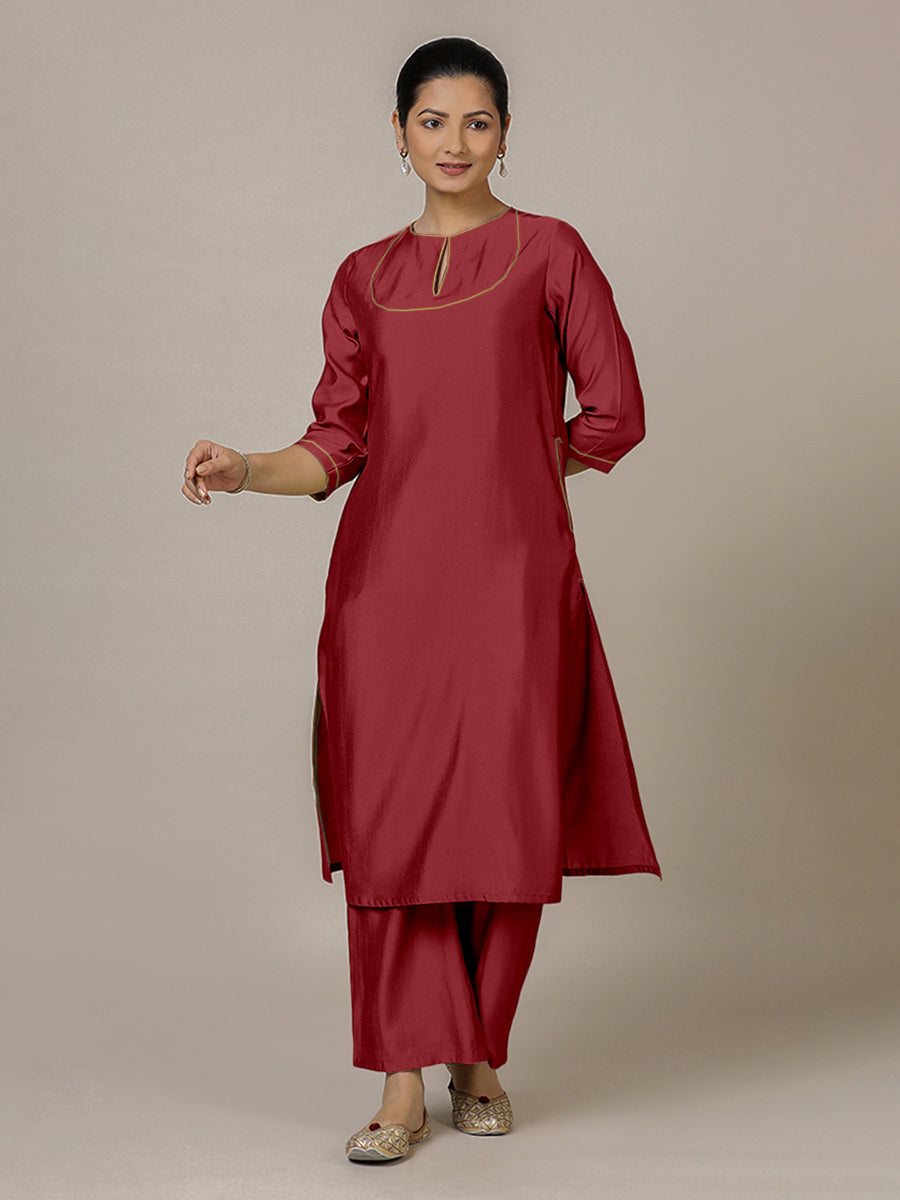 Zoya x Rozaana Kurta, in Red Viscose, featuring three quarter sleeves and keyhole neckline, made for daily & work (view 6).