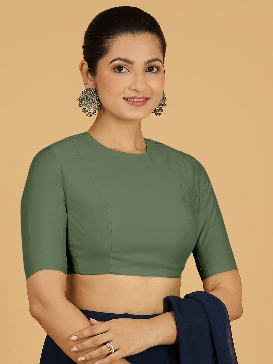 Amisha x Rozaana Saree Blouse, in Green Viscose, featuring elbow sleeves and jewel neckline, made for daily & work (view 5).