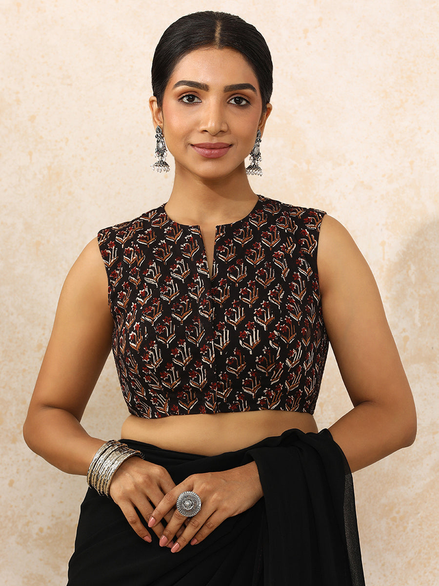 Deetya x Rozaana Saree Blouse, in Black 100% Cotton - Block Printed, featuring sleeveless and jewel neckline (view 4).