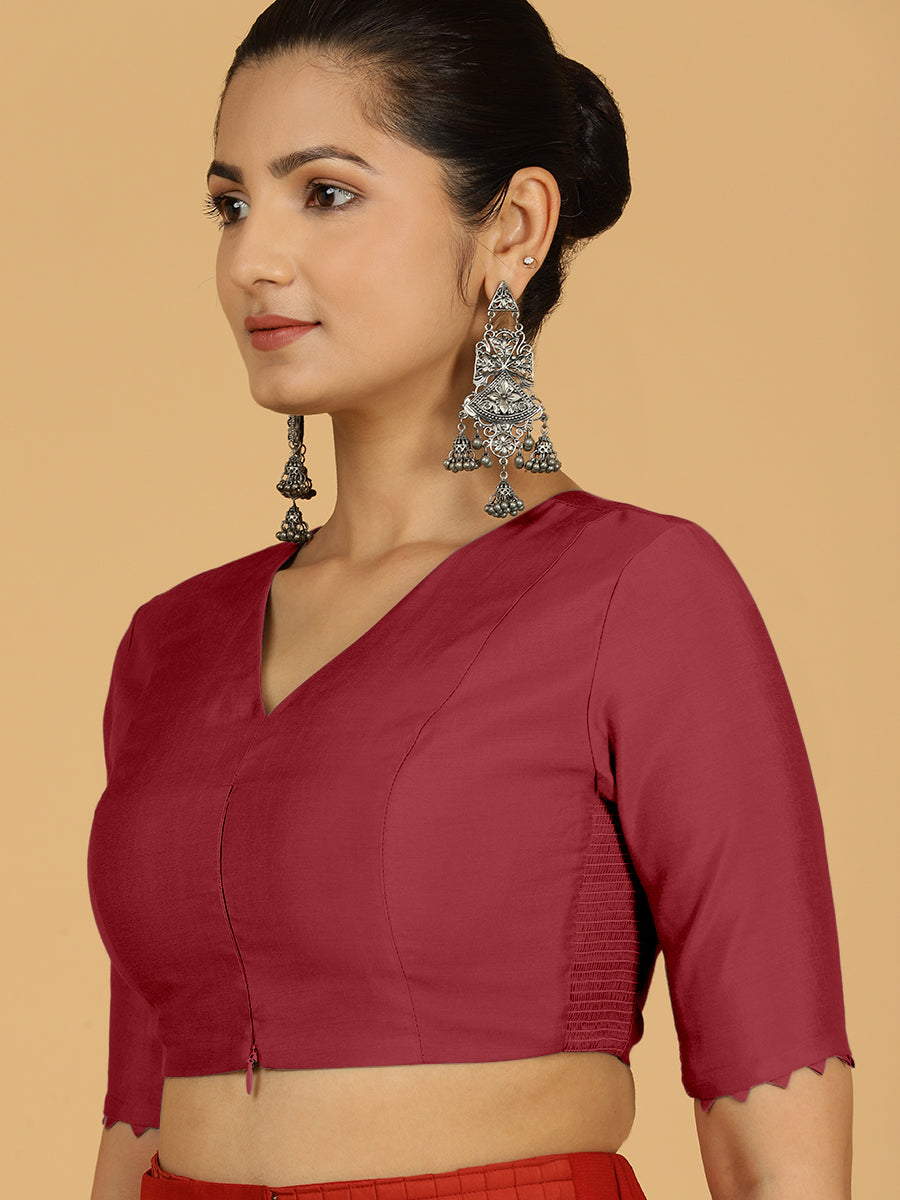 Divya x Rozaana Saree Blouse, in Red Viscose, featuring elbow sleeves and v-neckline, made for daily & work (view 5).