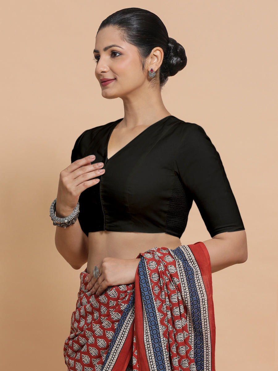 Garima x Rozaana Saree Blouse, in Black Cotton, featuring elbow sleeves and v-neckline, made for daily & work (view 5).