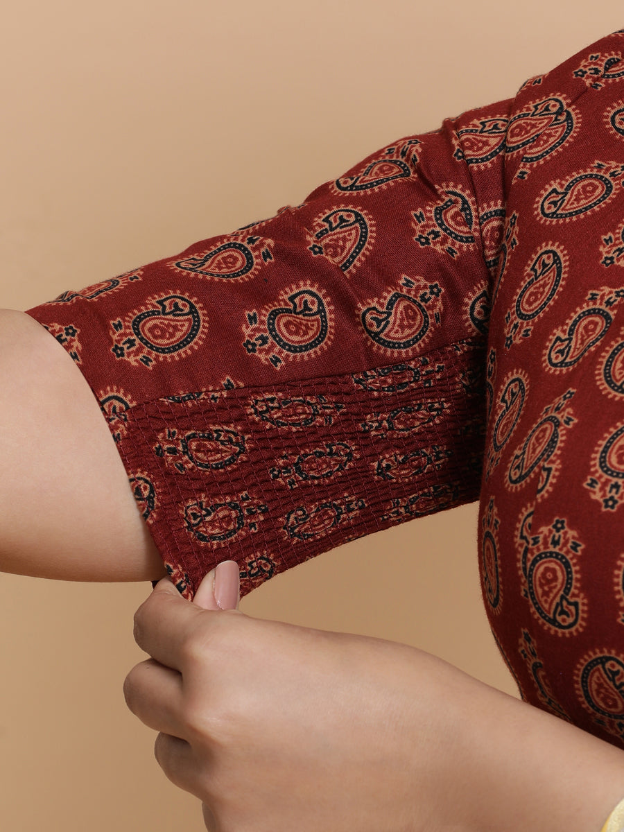 Ishani x Rozaana Saree Blouse, in Red Cotton, featuring elbow sleeves and v-neckline, made for daily & work (view 3).