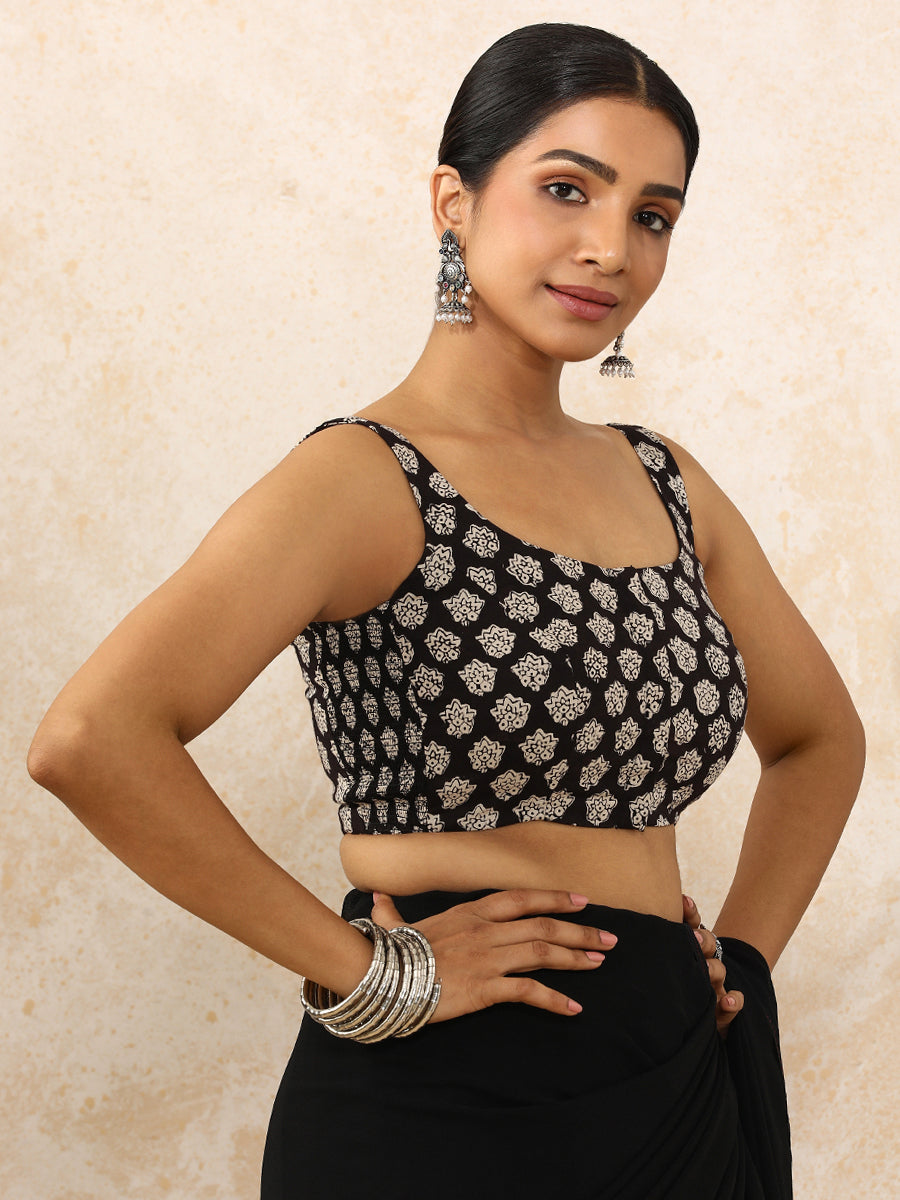 Kavitha x Rozaana Saree Blouse, in Black 100% Cotton - Block Printed, featuring sleeveless and round neckline (view 7).