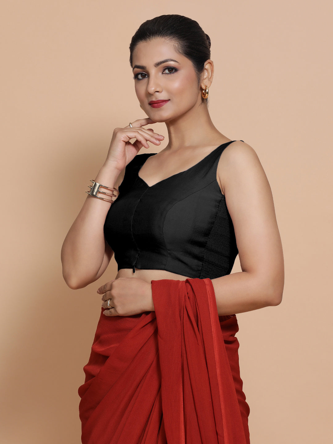 Nitya x Rozaana Saree Blouse, in Black Viscose, featuring sleeveless and sweetheart neckline, made for daily & work.