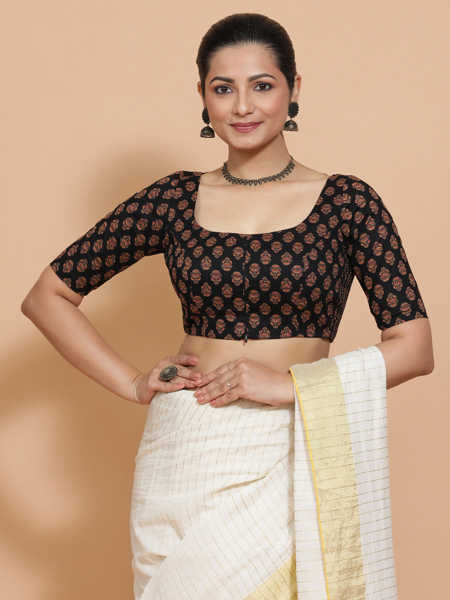Pranavi x Rozaana Saree Blouse, in Black Cotton, featuring elbow sleeves and scoop neckline, made for daily & work.