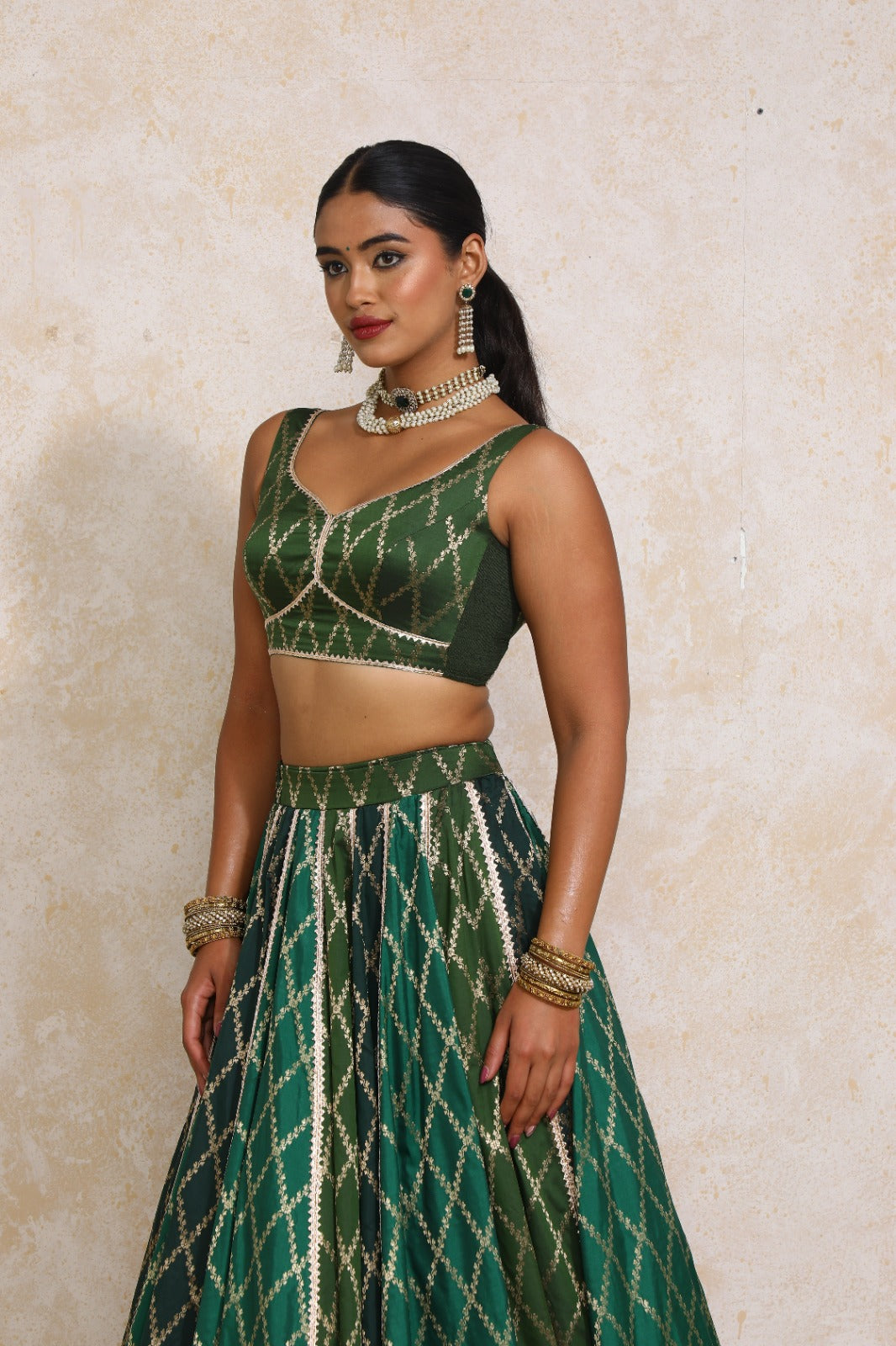 Rivana x Tyohaar Saree Blouse, in Green Viscose Silk Brocade, featuring sleeveless and sweetheart neckline (view 4).