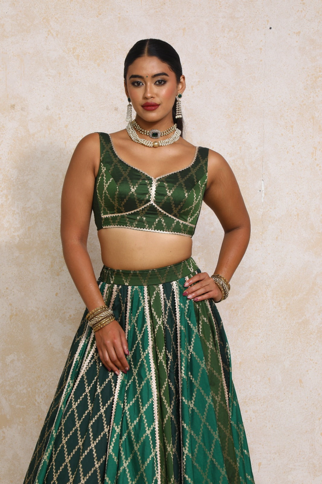 Rivana x Tyohaar Saree Blouse, in Green Viscose Silk Brocade, featuring sleeveless and sweetheart neckline (view 5).