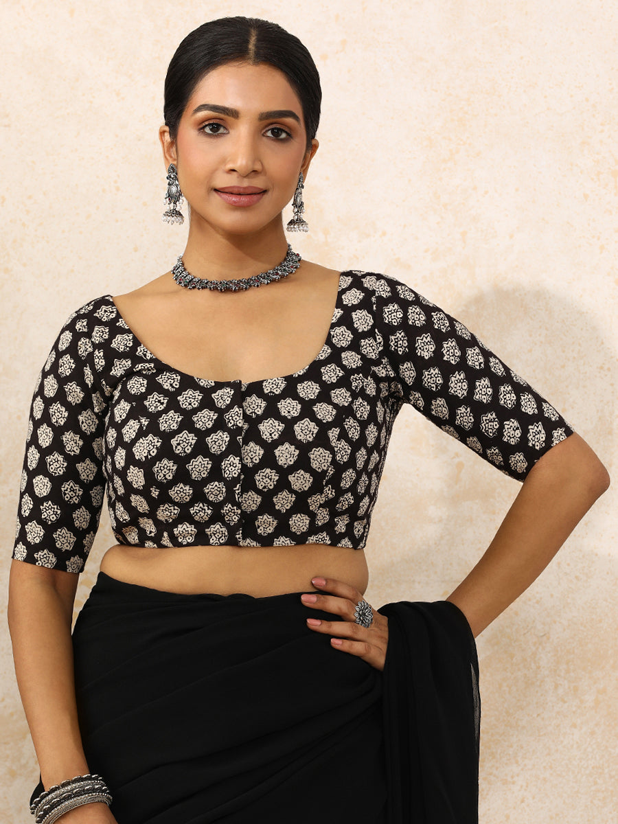 Smriti x Rozaana Saree Blouse, in Black 100% Cotton - Block Printed, featuring elbow sleeves and round neckline (view 6).