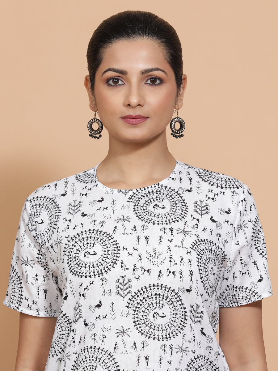 Tithi x Rozaana Saree Blouse, in White Cotton, featuring short sleeves and jewel neckline, made for daily & work (view 4).