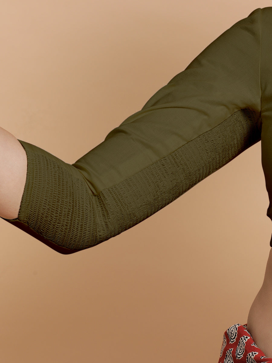 Tripti x Rozaana Saree Blouse, in Green Linen, featuring three quarter sleeves and mandarin collar neckline (view 5).