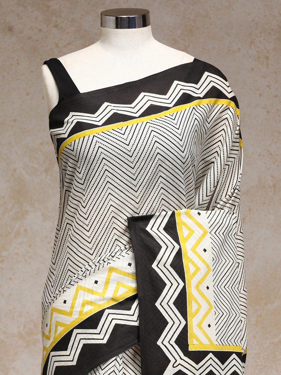 White Handblock Printed Chevron Zigzag Geometric Mulmul Saree, in White 100% Cotton, made for daily & work (view 3).
