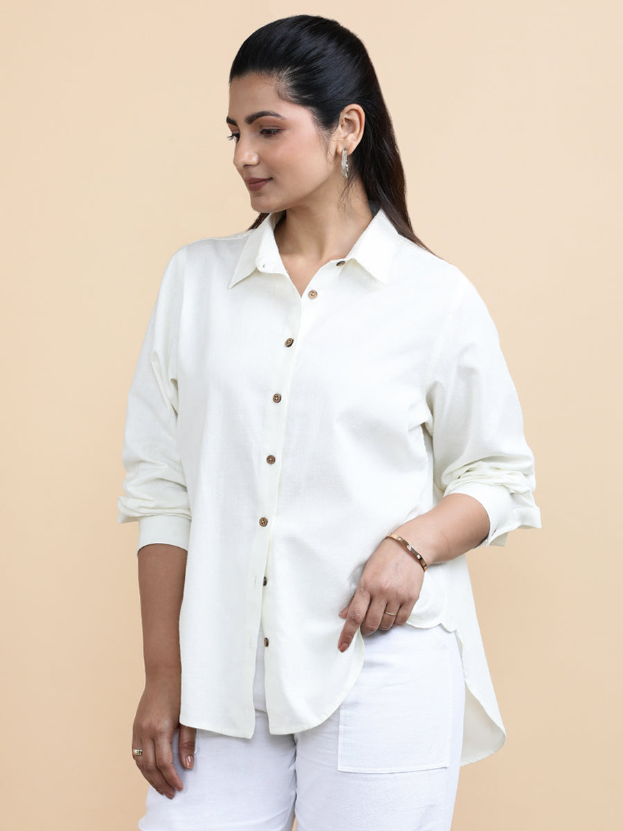 Cecilia x Soma Shirt, in White 70% Cotton 30% Linen, featuring full sleeves and regular collar neckline (view 5).
