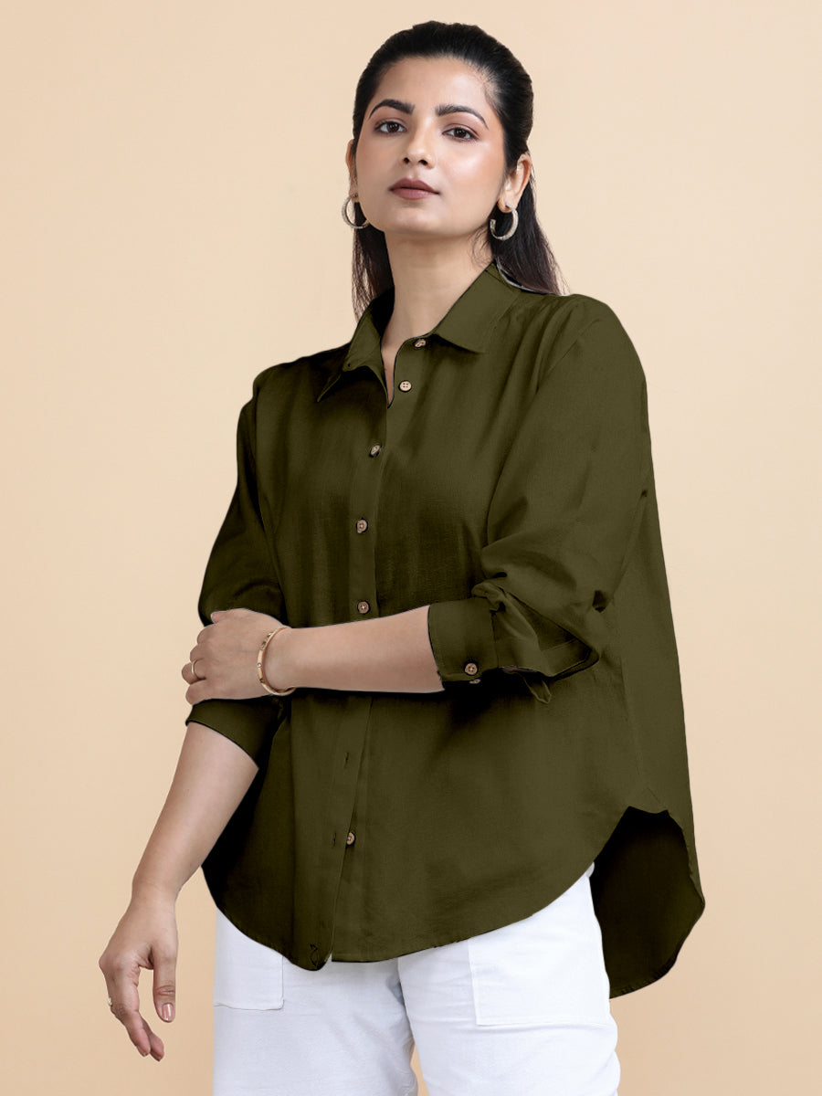 Cecilia x Soma Shirt, in Green 70% Cotton 30% Linen, featuring full sleeves and regular collar neckline (view 4).