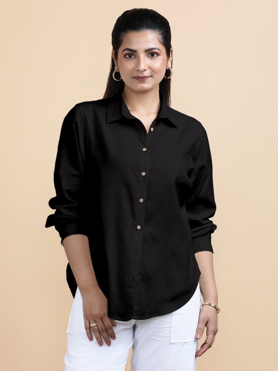 Cecilia x Soma Shirt, in Black 70% Cotton 30% Linen, featuring full sleeves and regular collar neckline (view 5).
