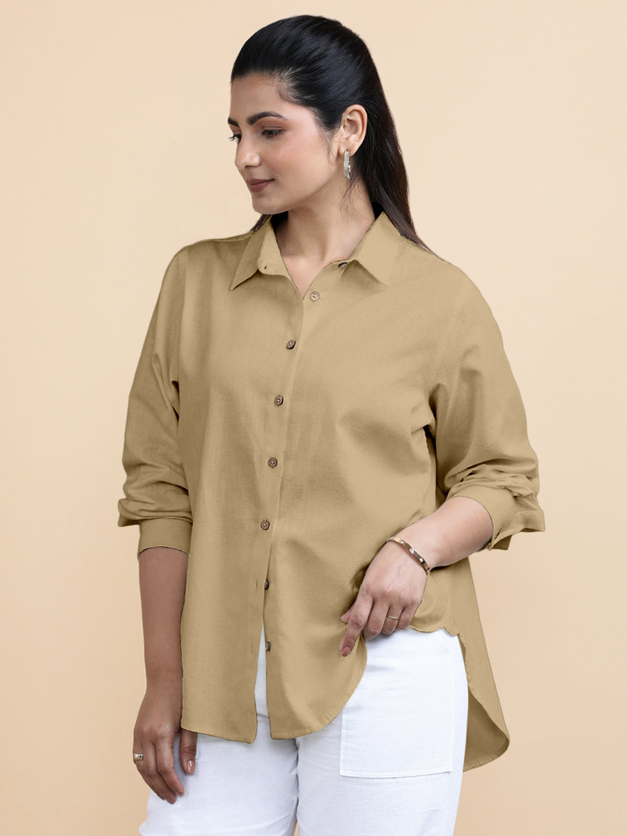 Cecilia x Soma Shirt, in Beige 70% Cotton 30% Linen, featuring full sleeves and regular collar neckline (view 5).