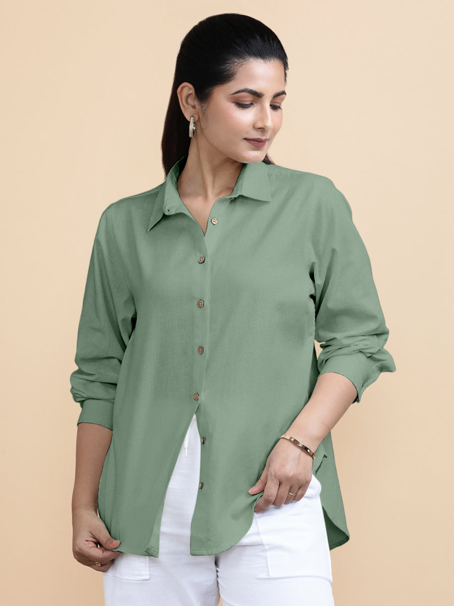 Cecilia x Soma Shirt, in Green 70% Cotton 30% Linen, featuring full sleeves and regular collar neckline (view 3).