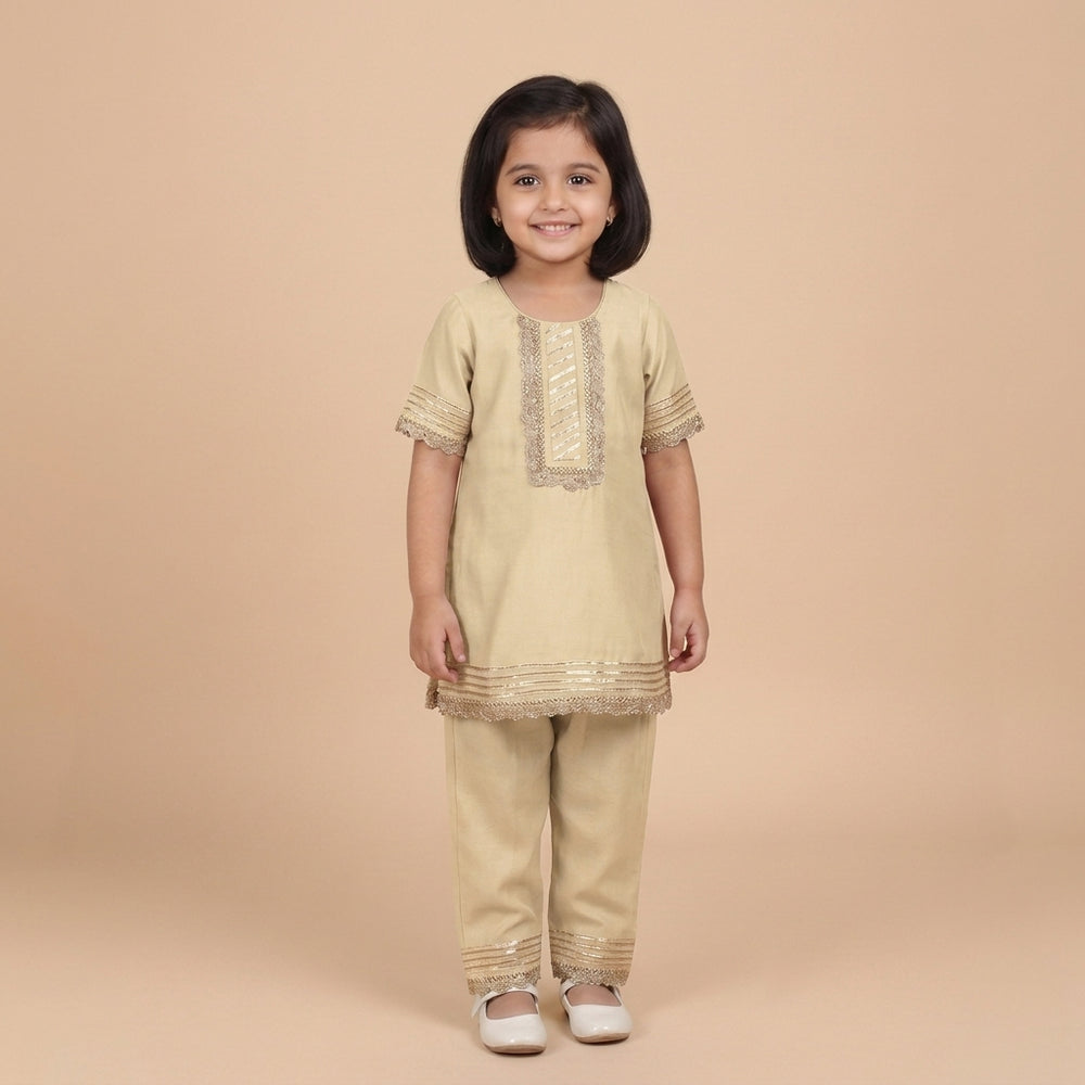 Afiya x Tyohaar | Ivory Solid Viscose Straight Kurta & Pant Set
