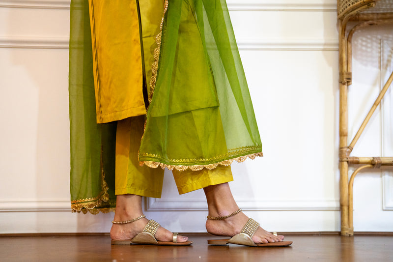 Heena x Tyohaar | Olive Green Organza Dupatta-Binks