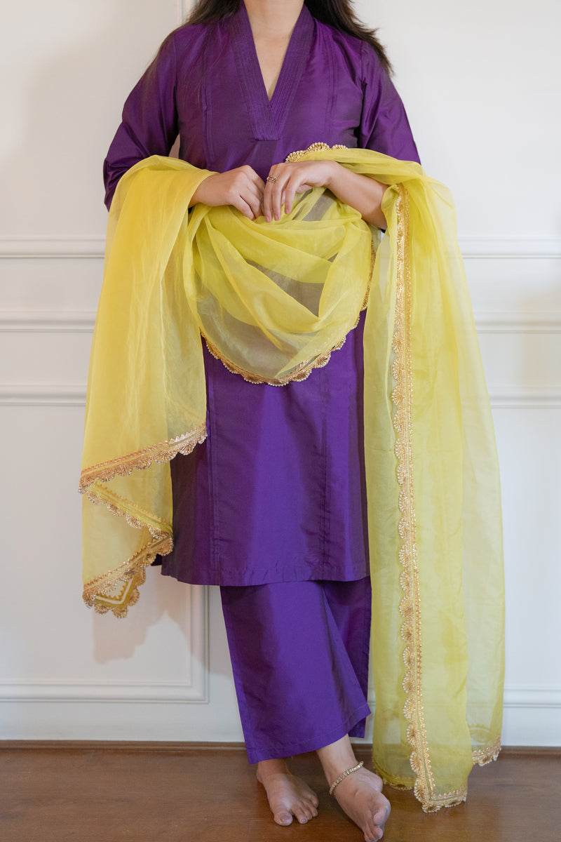 Saher x Tyohaar | Lemon Yellow Organza Dupatta-Binks
