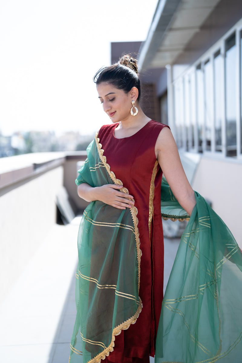 Panna x Tyohaar | Forest Green Organza Dupatta-Binks