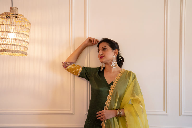 Saher x Tyohaar | Lemon Yellow Organza Dupatta-Binks