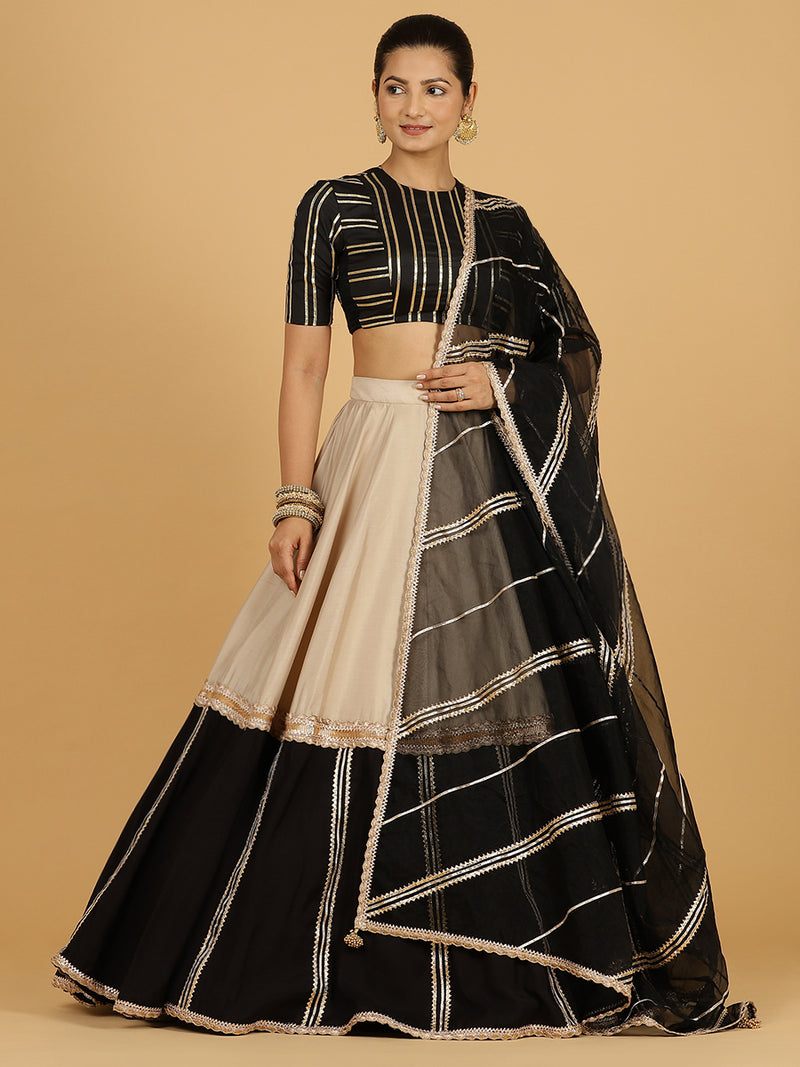 Chandni x Tyohaar | Organza Dupatta with Gold Gota Lace-Binks