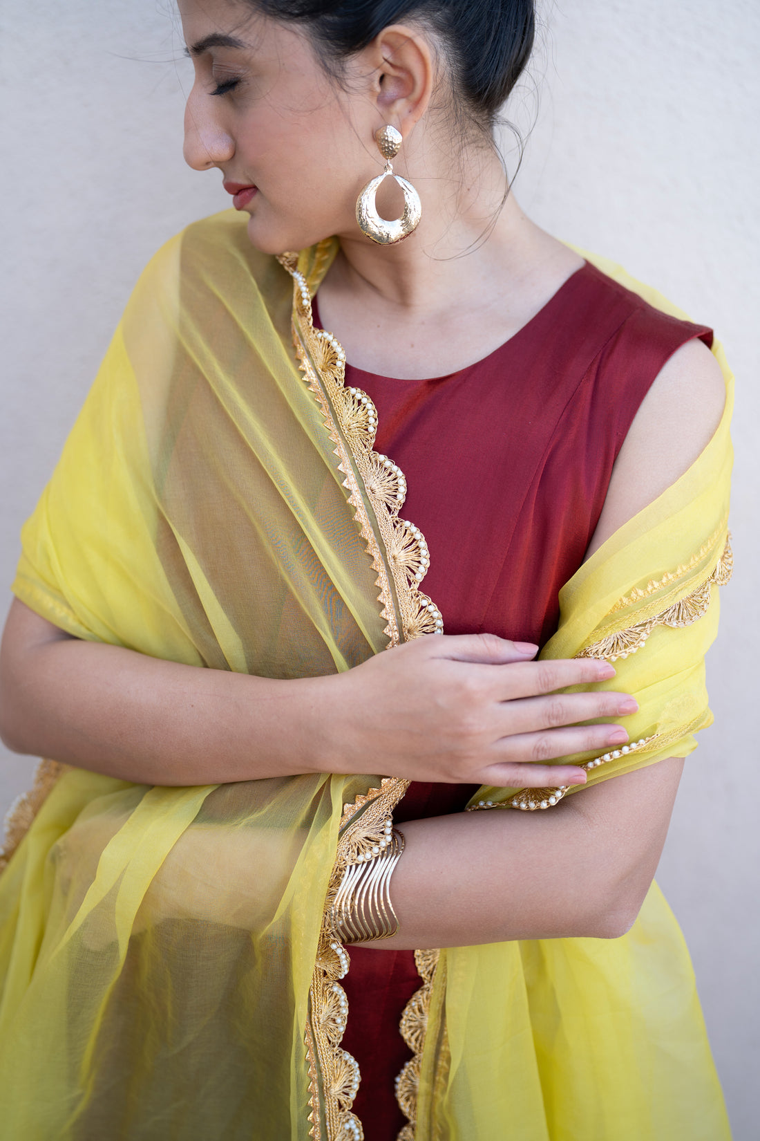 Saher x Tyohaar Dupatta, in Yellow Viscose, made for party & festive (view 5).