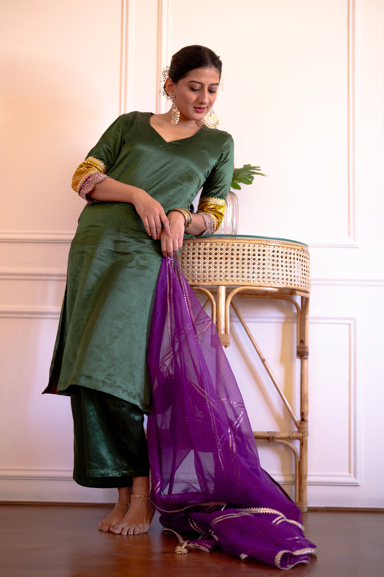 Falak x Tyohaar Dupatta, in Purple Viscose, made for party & festive (view 3).