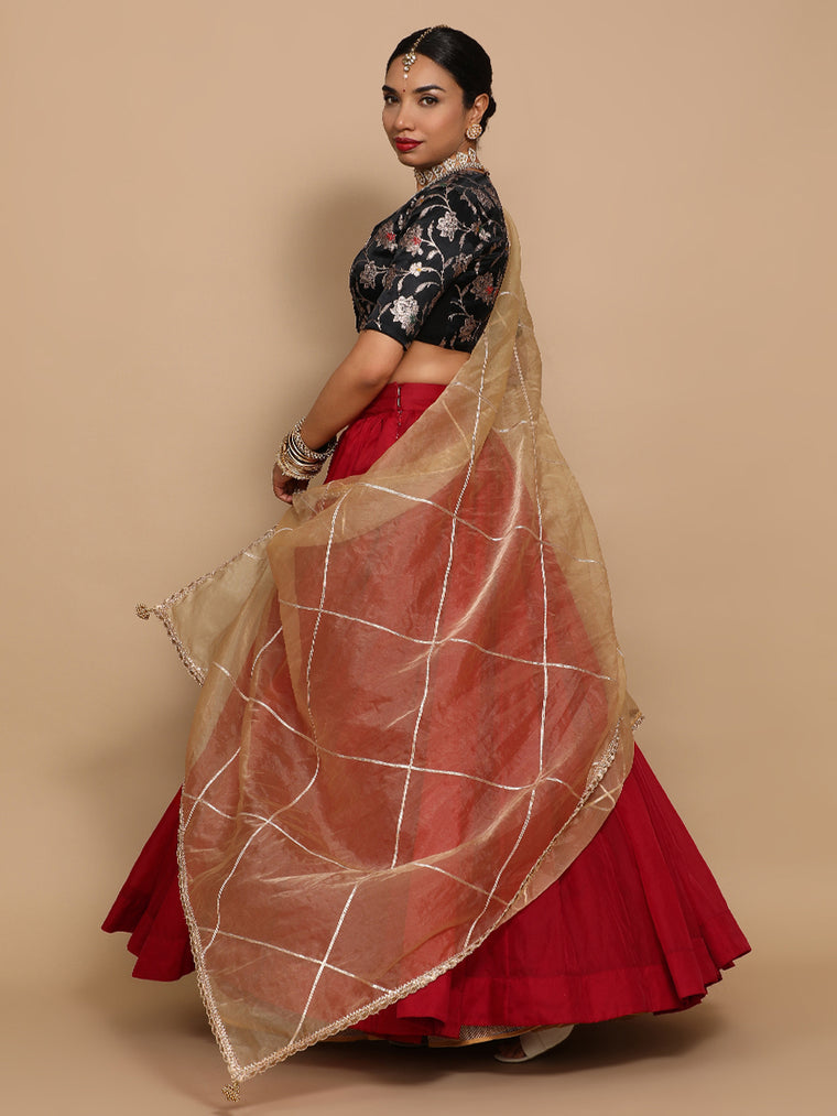 Sunheri x Tyohaar Dupatta, in Gold Viscose, made for party & festive (view 2).