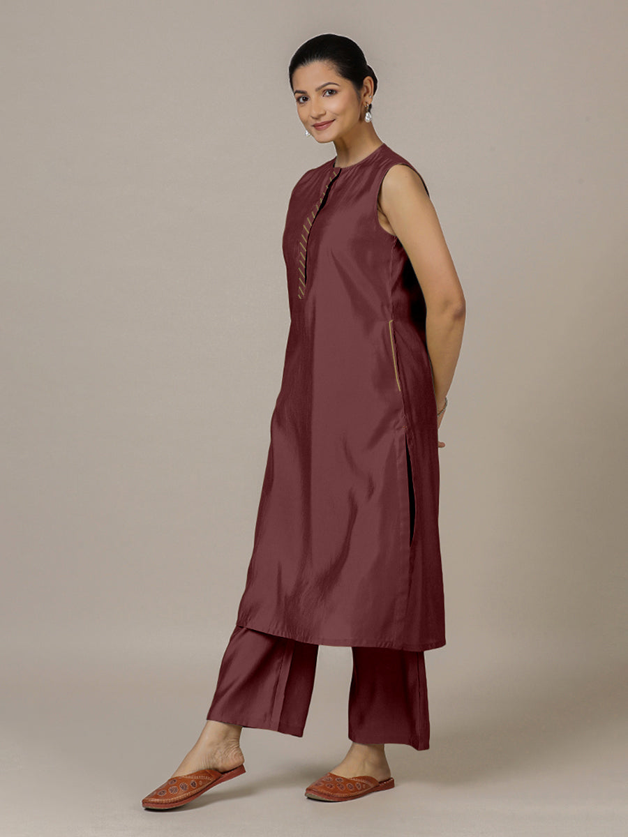 Adah x Rozaana Kurta, in Maroon Viscose, featuring sleeveless and jewel neckline, made for daily & work (view 8).