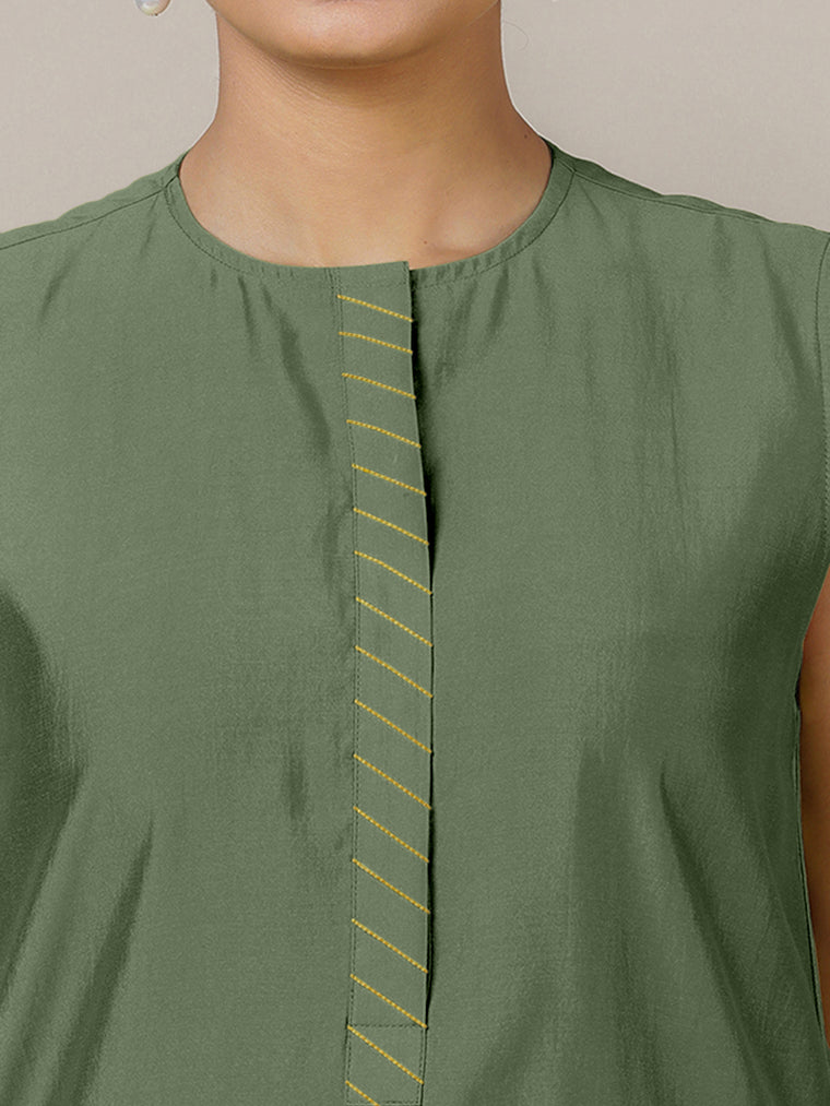 Adah x Rozaana Kurta, in Green Viscose, featuring sleeveless and jewel neckline, made for daily & work (view 3).