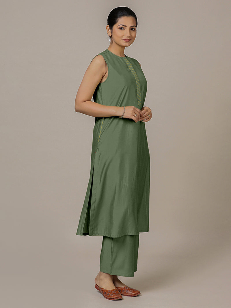 Adah x Rozaana | A Line Kurta in Hunter Green with Thread Work | Coords or Only Kurta-Binks