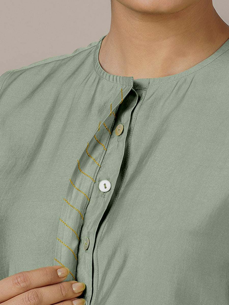 Adah x Rozaana Kurta, in Green Viscose, featuring sleeveless and jewel neckline, made for daily & work (view 4).