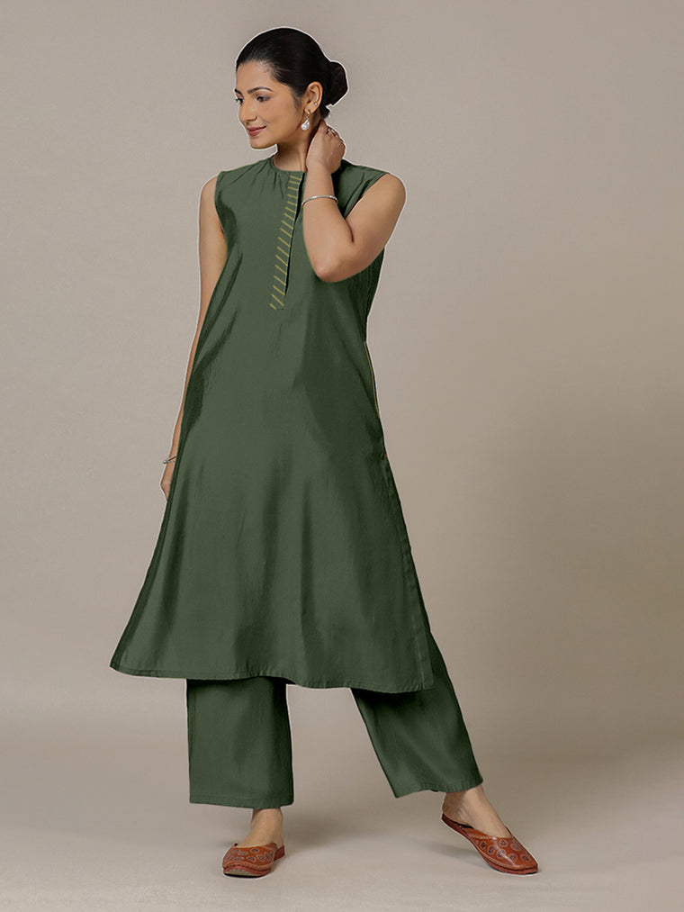 Adah x Rozaana Kurta, in Green Viscose, featuring sleeveless and jewel neckline, made for daily & work.