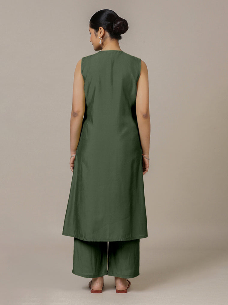 Adah x Rozaana Kurta, in Green Viscose, featuring sleeveless and jewel neckline, made for daily & work (view 2).