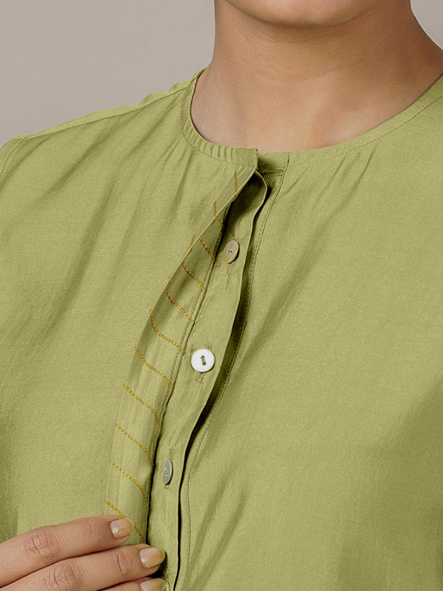 Adah x Rozaana Kurta, in Green Viscose, featuring sleeveless and jewel neckline, made for daily & work (view 4).
