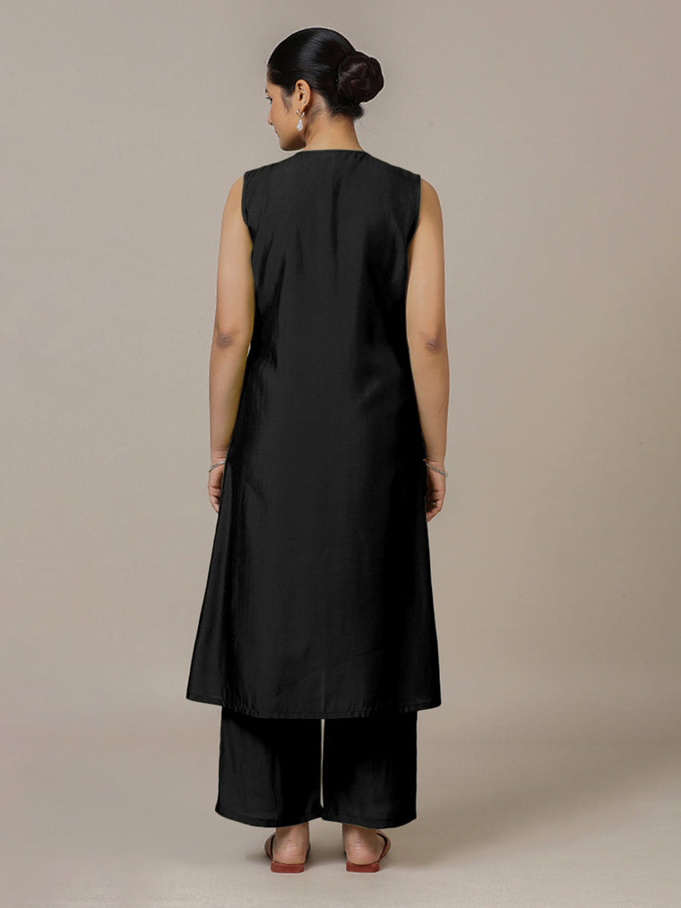 Adah x Rozaana Kurta, in Black Viscose, featuring sleeveless and jewel neckline, made for daily & work (view 2).
