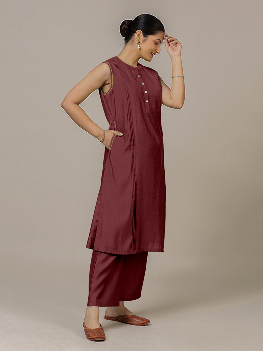 Alina x Rozaana Kurta, in Maroon Viscose, featuring sleeveless and flat collar neckline, made for daily & work (view 8).