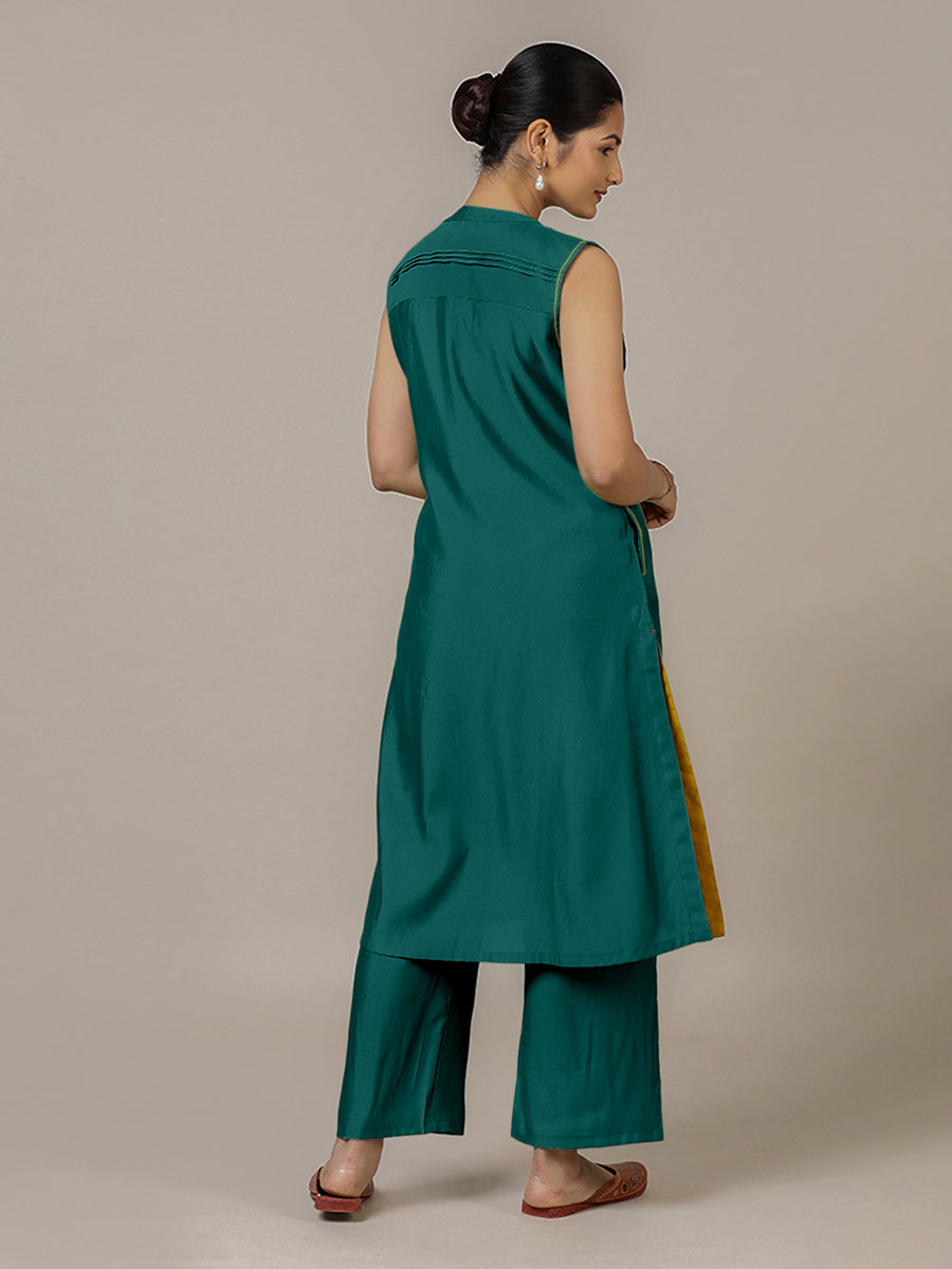 Alina x Rozaana Kurta, in Green Viscose, featuring sleeveless and flat collar neckline, made for daily & work (view 2).