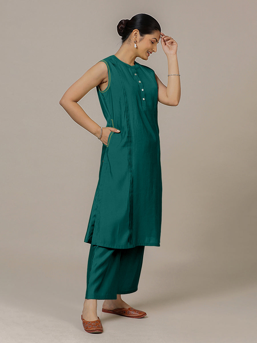 Alina x Rozaana Kurta, in Green Viscose, featuring sleeveless and flat collar neckline, made for daily & work (view 8).