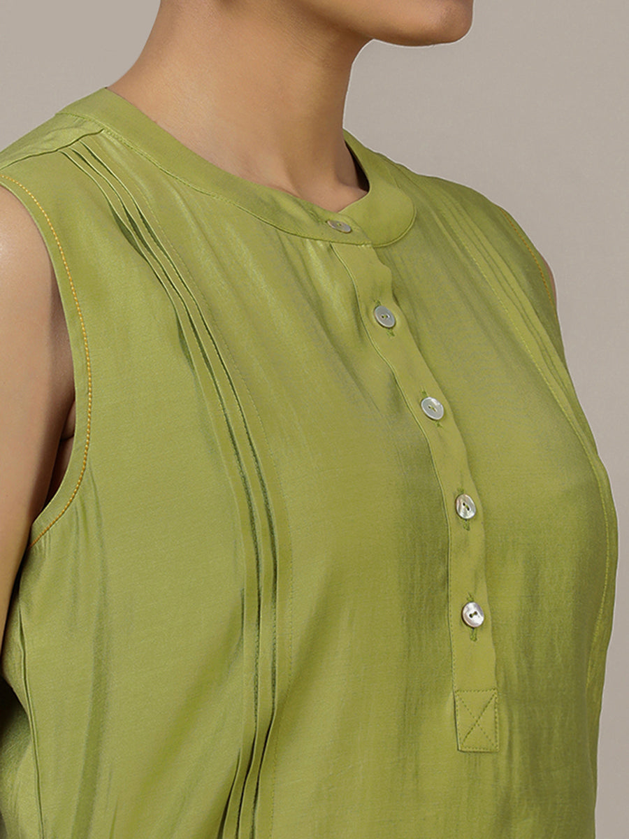 Alina x Rozaana Kurta, in Green Viscose, featuring sleeveless and flat collar neckline, made for daily & work (view 3).
