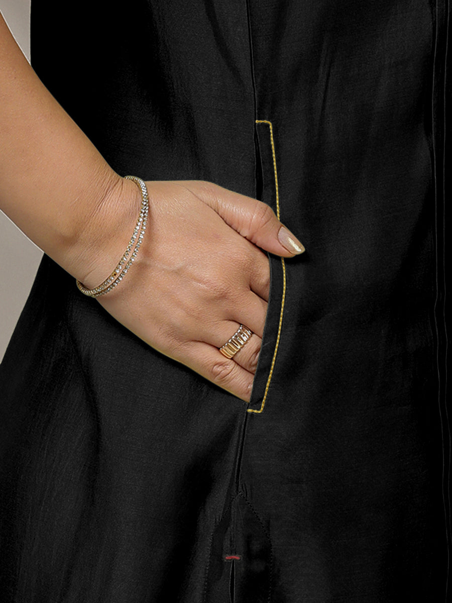 Alina x Rozaana Kurta, in Black Viscose, featuring sleeveless and flat collar neckline, made for daily & work (view 4).