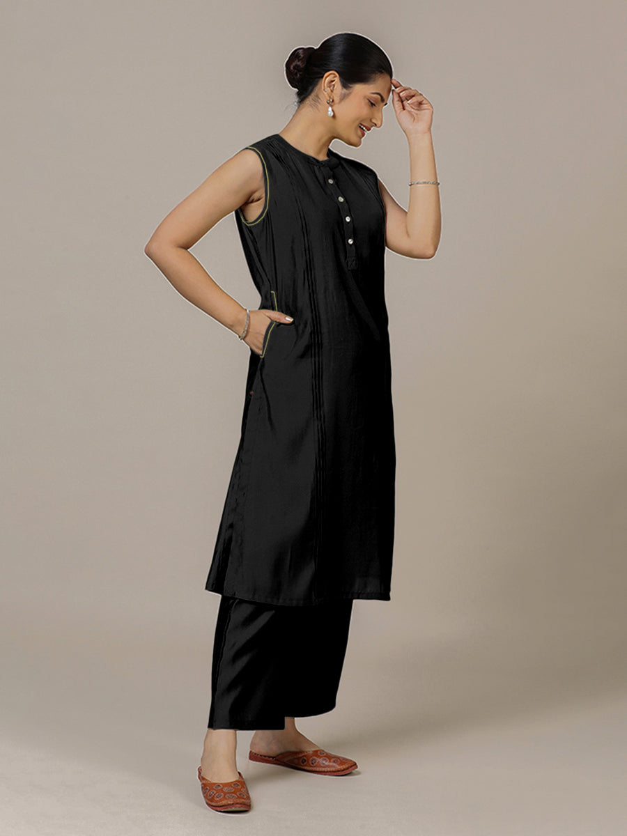 Alina x Rozaana Kurta, in Black Viscose, featuring sleeveless and flat collar neckline, made for daily & work (view 8).
