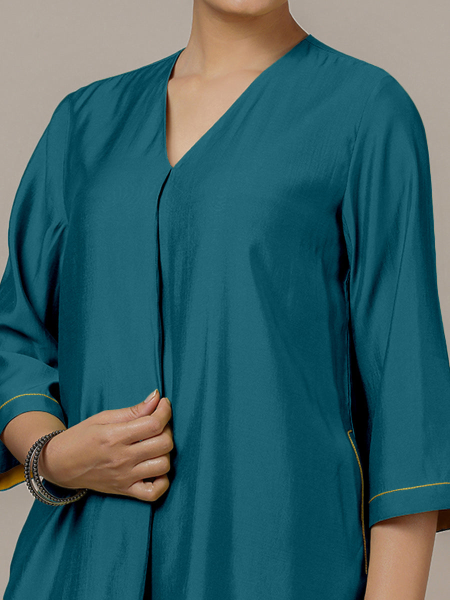 Alisha x Rozaana Kurta, in Blue Viscose, featuring three quarter sleeves and v-neckline, made for daily & work (view 3).