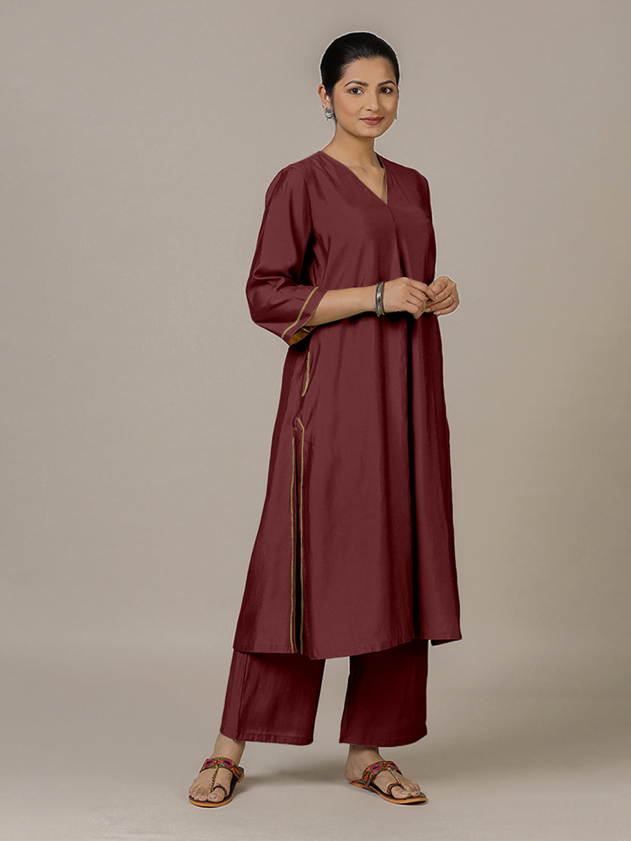 Alisha x Rozaana Kurta, in Maroon Viscose, featuring three quarter sleeves and v-neckline, made for daily & work (view 6).